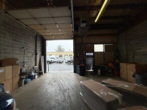 9107 Industry Dr, Manassas Park, VA à louer Photo intérieure– Image 2 sur 5