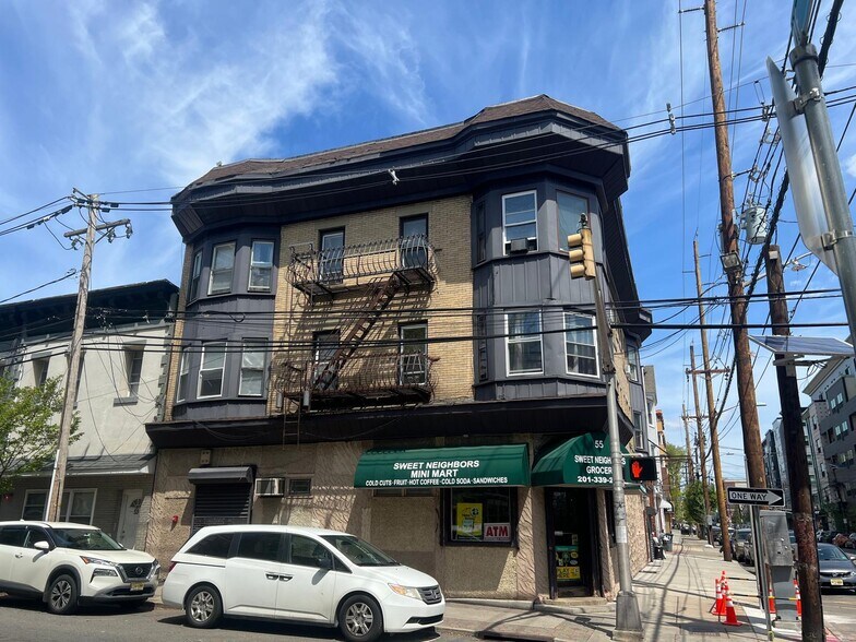 55 E 21st St, Bayonne, NJ à vendre - Photo de l’immeuble – Image 2 sur 25
