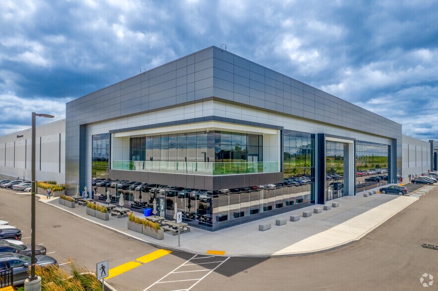 850 Gibraltar Rd, Vaughan, ON à louer - Photo de l’immeuble – Image 1 sur 5