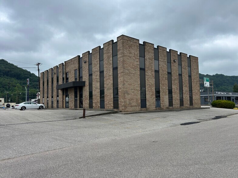 310 35th St SE, Charleston, WV à vendre - Photo de l’immeuble – Image 3 sur 13