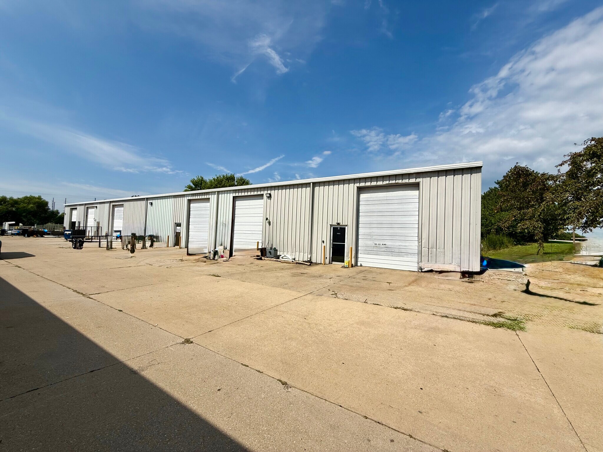 1805 Industrial Park Dr, Normal, IL à louer Photo de l’immeuble– Image 1 sur 19
