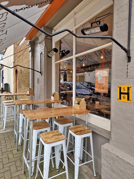 198 St. Ann's Hl, Londres à vendre - Photo de l’immeuble – Image 3 sur 5