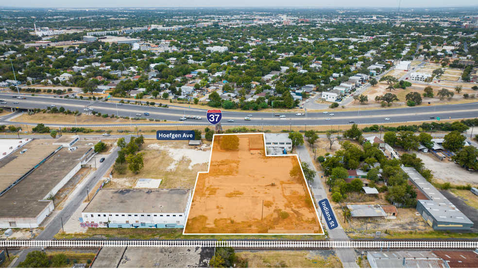 1008 Hoefgen Ave, San Antonio, TX à vendre - Photo de l’immeuble – Image 2 sur 5