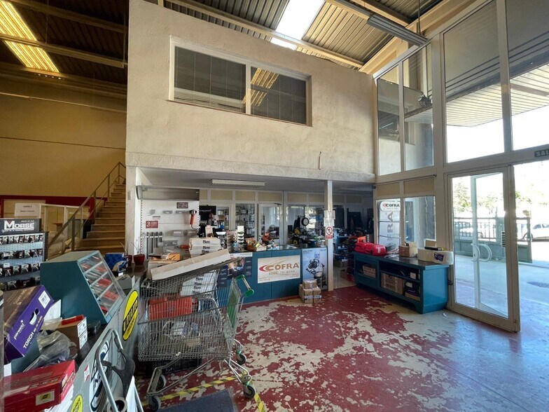 Industriel/Logistique dans La Pobla de Mafumet, Tarragona à vendre - Photo de l’immeuble – Image 2 sur 11