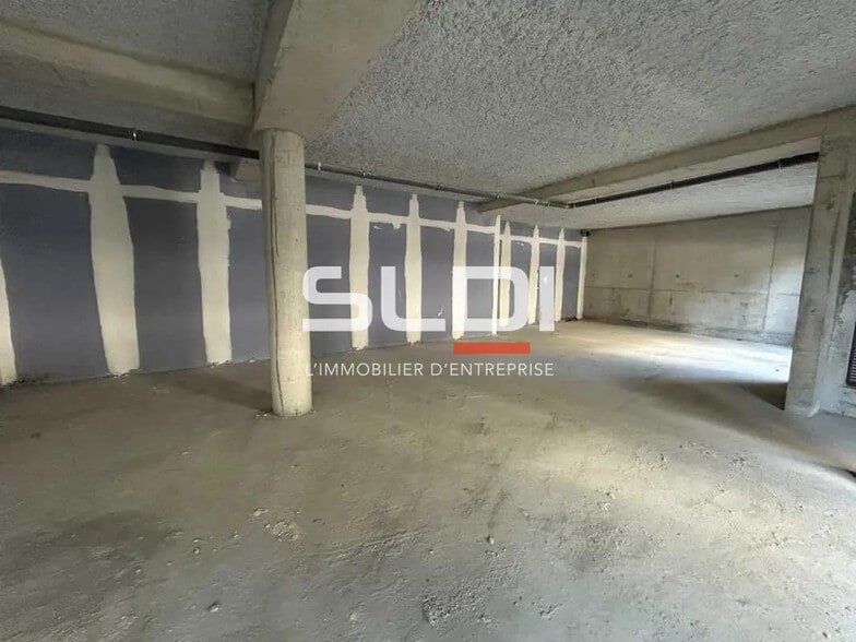 Local commercial dans Villefranche-sur-Saône à vendre - Photo de l’immeuble – Image 2 sur 7