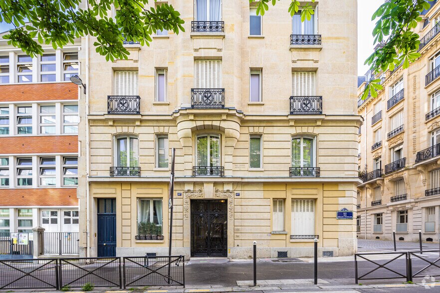 Bureau dans Paris à louer - Photo de l’immeuble – Image 2 sur 2
