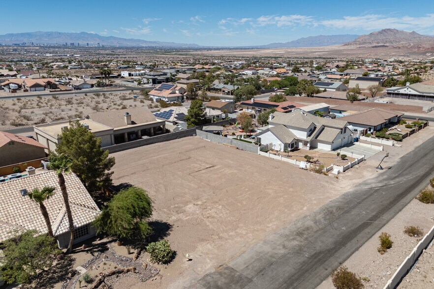412 N Kiel St, Henderson, NV à vendre - Photo de l’immeuble – Image 3 sur 9
