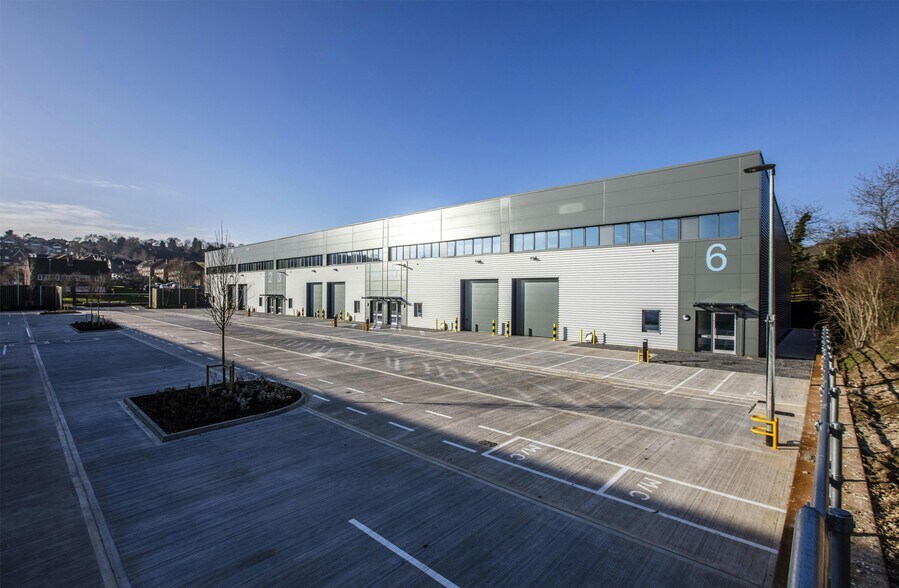 6 Asheridge Rd, Chesham à louer - Photo de l’immeuble – Image 3 sur 4