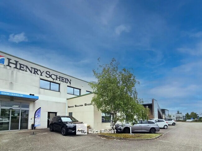 Plus de détails pour 1111 Chemin De La Bruyère, Limonest - Bureau, Local d'activités à louer