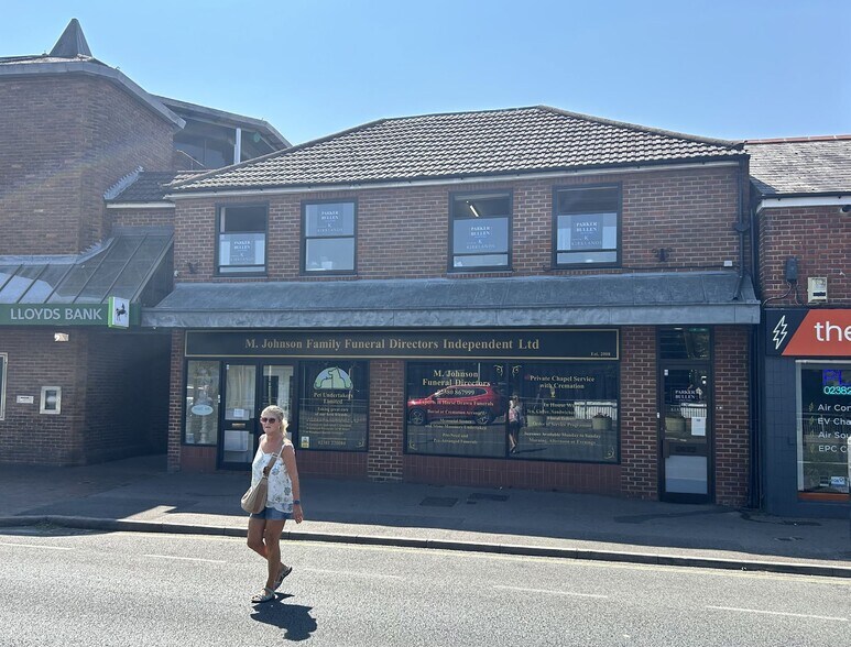 26-28 Commercial Rd, Totton à louer - Photo de l’immeuble – Image 1 sur 1