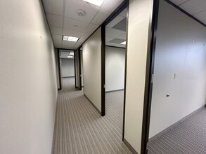 5720 Lyndon B Johnson Fwy, Dallas, TX à louer Photo intérieure– Image 2 sur 18