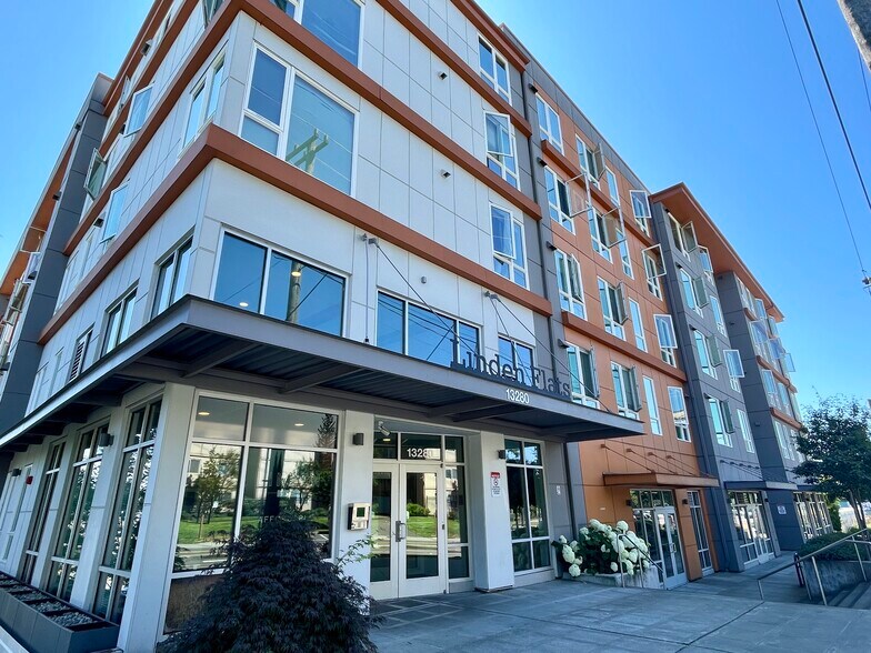 13280 Linden Ave N, Seattle, WA à louer - Photo de l’immeuble – Image 2 sur 8