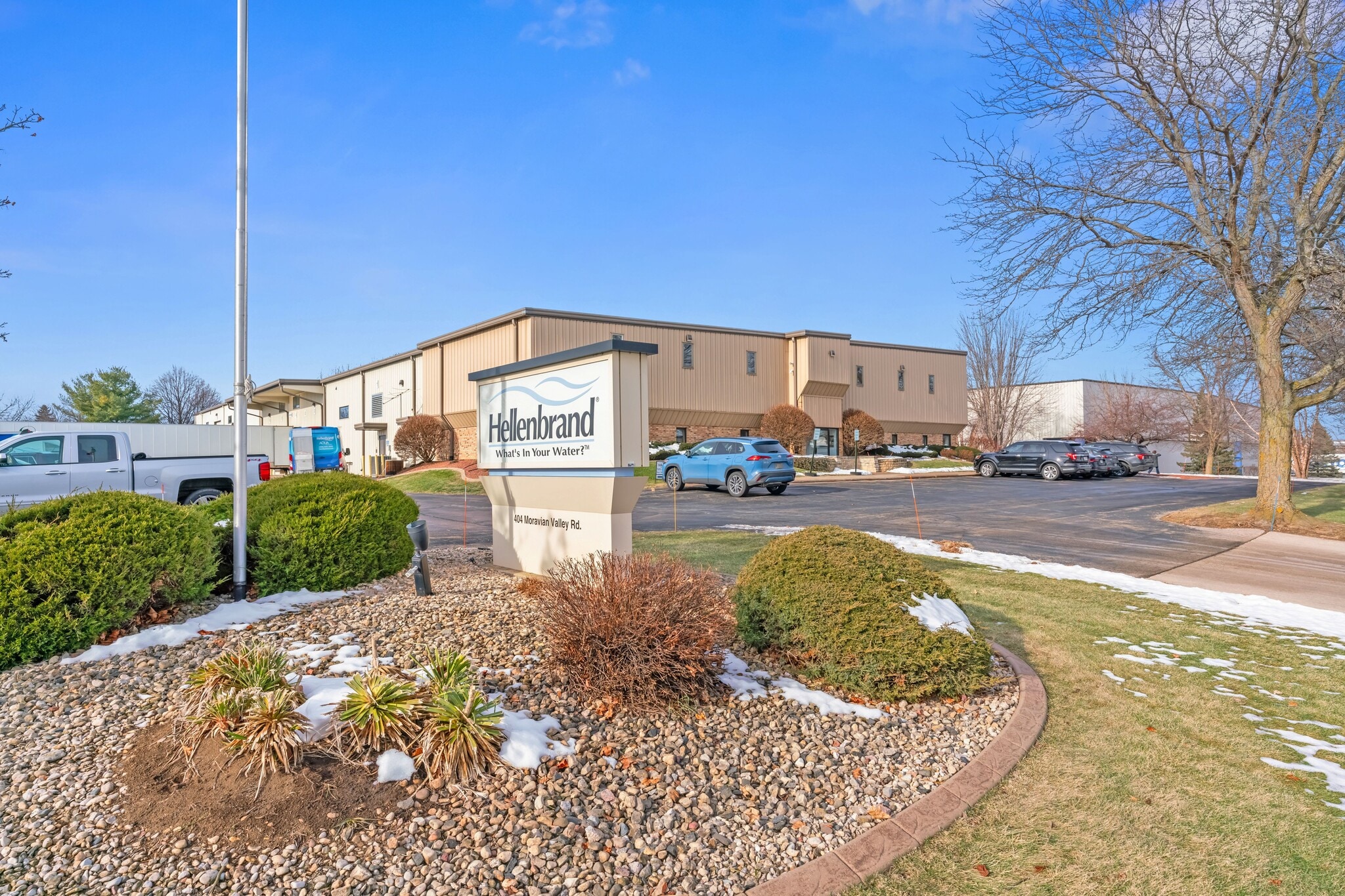 404 Moravian Valley Rd, Waunakee, WI à vendre Photo principale– Image 1 sur 8