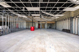 2420 S Stemmons Fwy, Lewisville, TX à louer Photo intérieure– Image 1 sur 3
