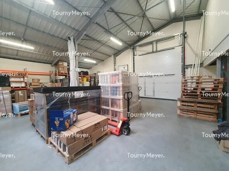 Bureau dans Pessac à louer - Photo de l’immeuble – Image 1 sur 7