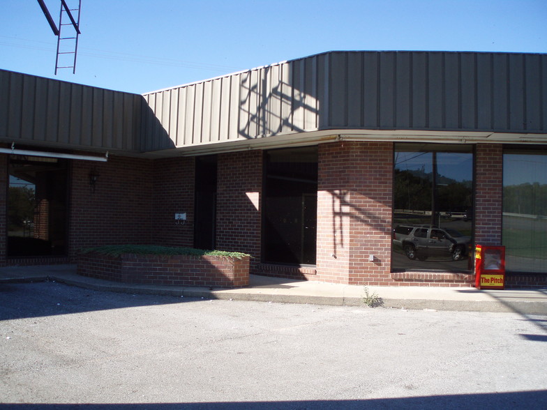 3100-3102 S 24th St, Kansas City, KS à louer - Photo de l’immeuble – Image 2 sur 36