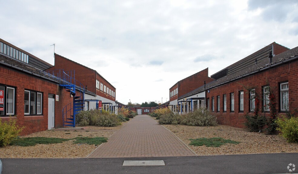 Walker Ave, Milton Keynes à vendre - Photo de l’immeuble – Image 2 sur 8