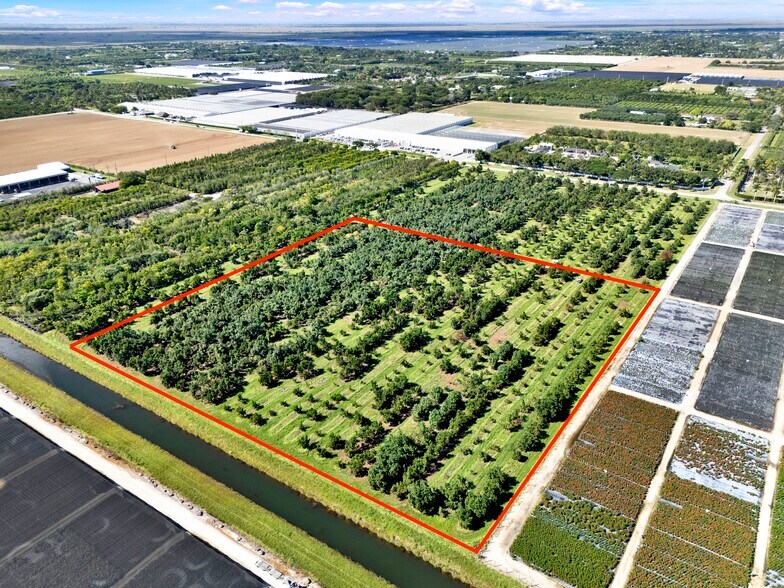 212th Ave, Homestead, FL à vendre - Photo principale – Image 1 sur 5