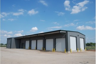 Plus de détails pour 371 Corgey Rd, Pleasanton, TX - Industriel/Logistique à louer