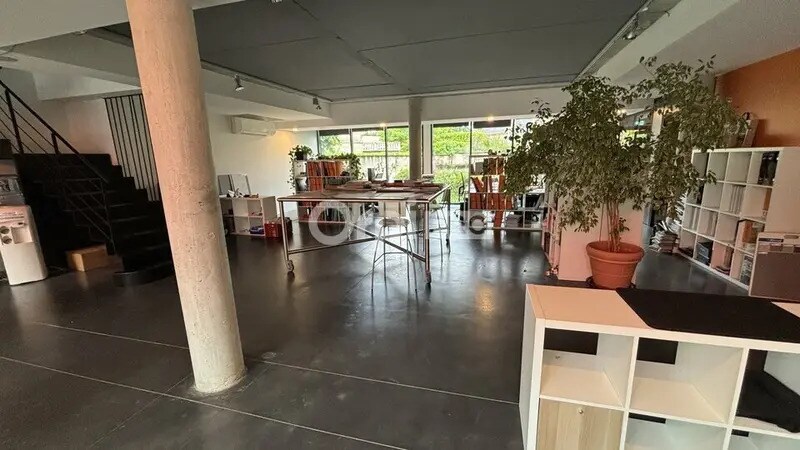 Bureau dans Brive-la-Gaillarde à vendre - Photo de l’immeuble – Image 3 sur 9