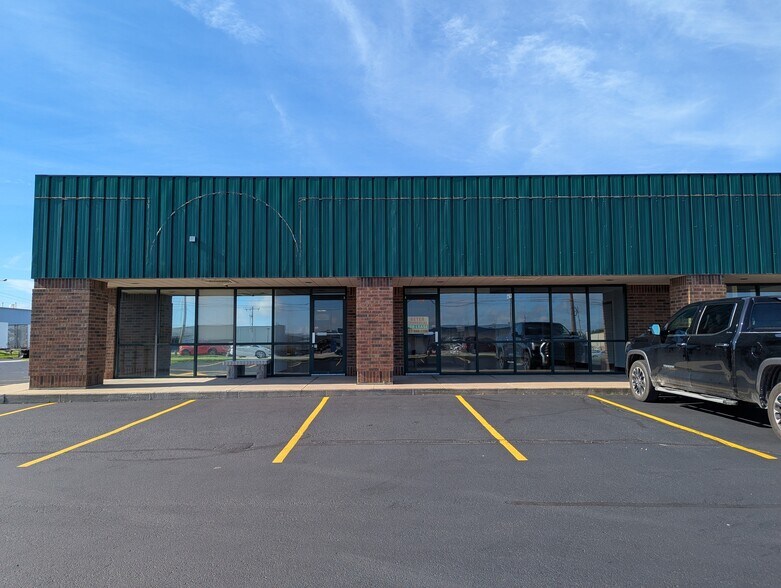 3000 E Division St, Springfield, MO à louer - Photo de l’immeuble – Image 2 sur 12