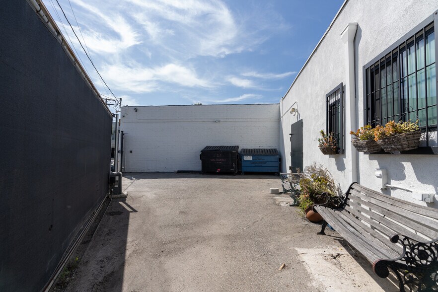 11018 Washington Blvd, Culver City, CA à vendre - Photo de l’immeuble – Image 3 sur 14