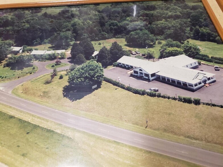 2487 US Highway 211 W, Luray, VA à vendre - Photo de l’immeuble – Image 1 sur 50