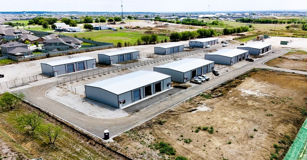 7515 Faught Rd, Argyle, TX à louer - Photo de l’immeuble – Image 2 sur 10
