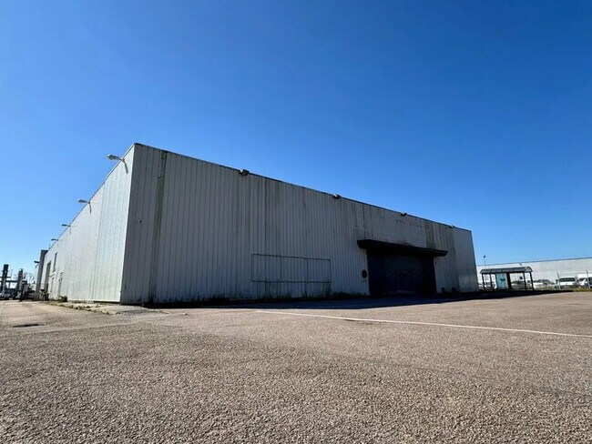 Plus de détails pour 1200 M Local D'activite, Gonfreville-l'Orcher - Local d'activités à louer