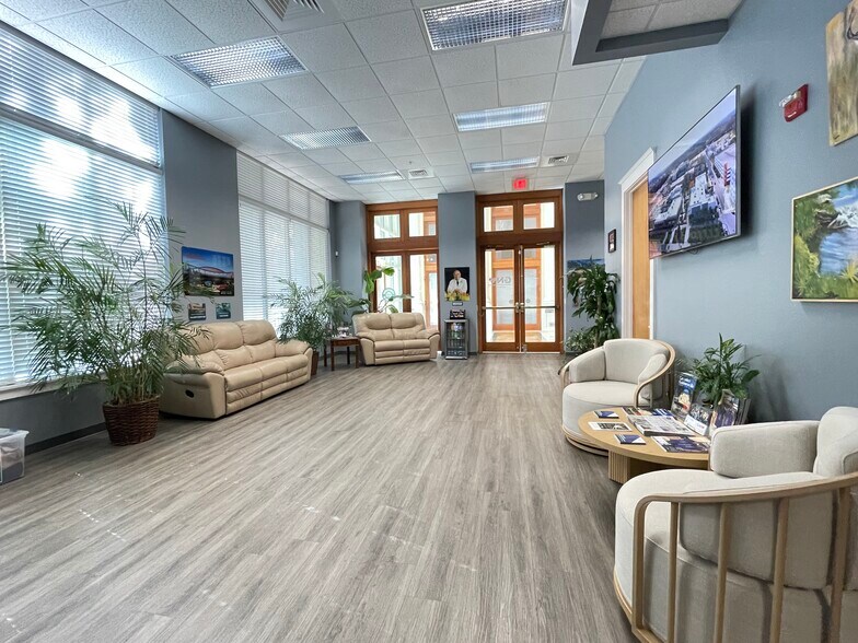 300 E University Ave, Gainesville, FL à vendre - Photo de l’immeuble – Image 3 sur 20