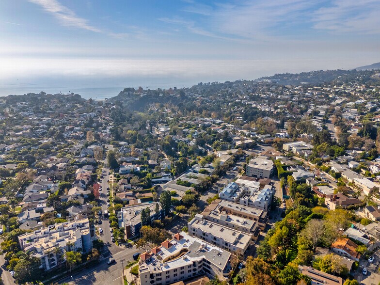 16117 W Sunset Blvd, Pacific Palisades, CA à vendre - Photo de l’immeuble – Image 3 sur 15