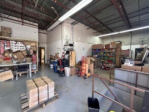 161-183 Idema Rd, Markham, ON à louer Photo intérieure– Image 2 sur 3