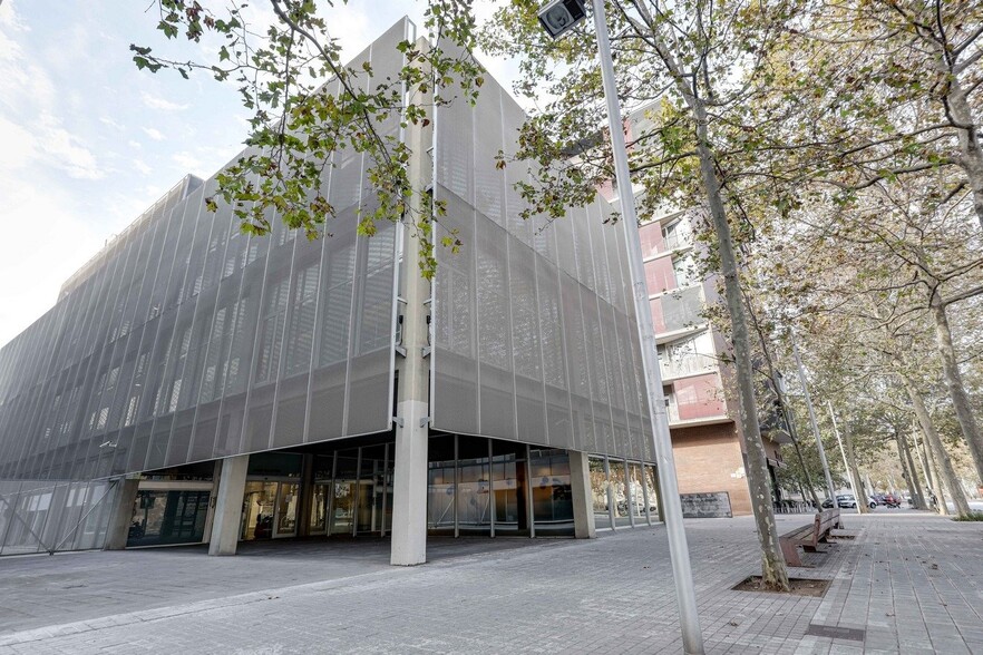 Bureau dans Barcelone, Barcelona à louer - Photo de l’immeuble – Image 2 sur 5