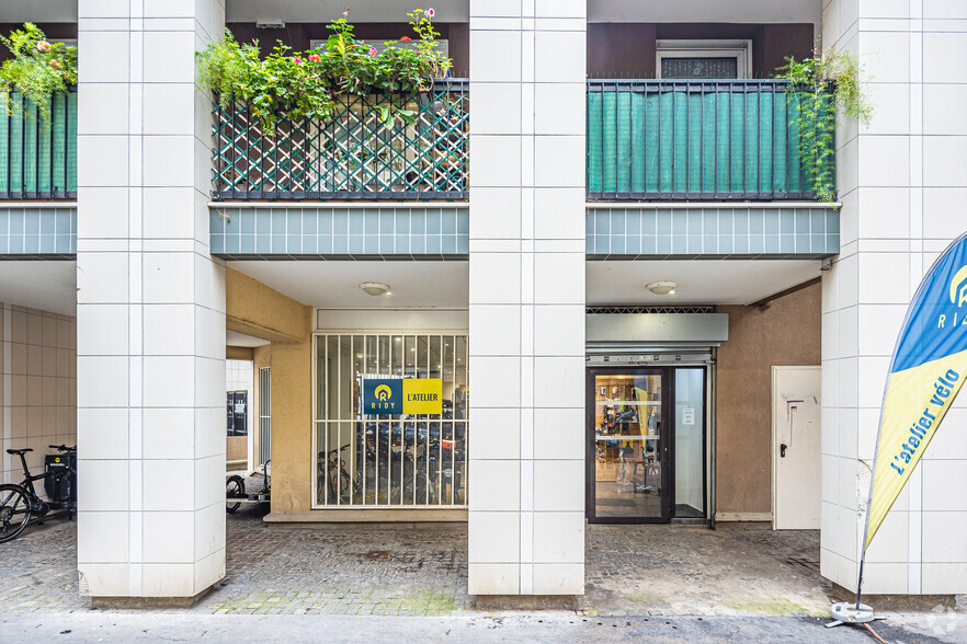 Immeuble residentiel dans Paris à vendre - Photo de l’immeuble – Image 3 sur 3