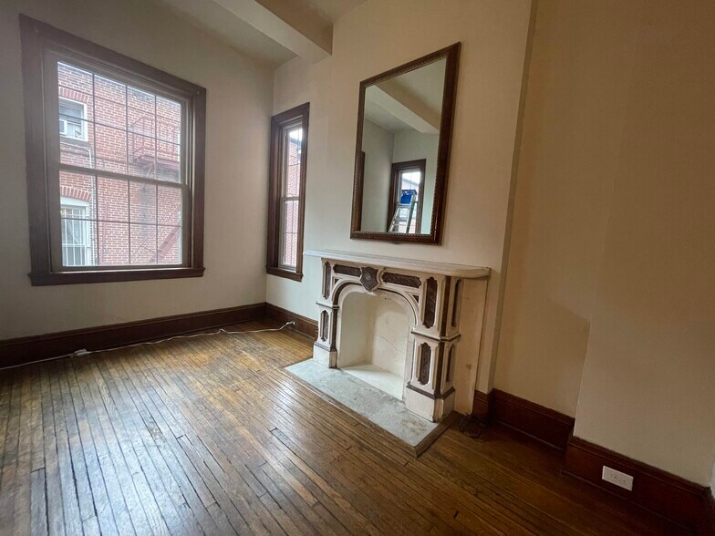 1316 Eutaw Pl, Baltimore, MD à vendre - Photo intérieure – Image 2 sur 14