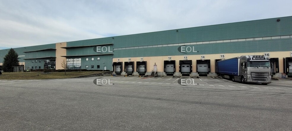 Industriel/Logistique dans Saint-Vulbas à louer - Photo de l’immeuble – Image 1 sur 2