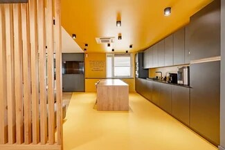 Plus de détails pour 7 Place De La Gare De La Varenne, Saint-Maur-des-Fossés - Coworking à louer