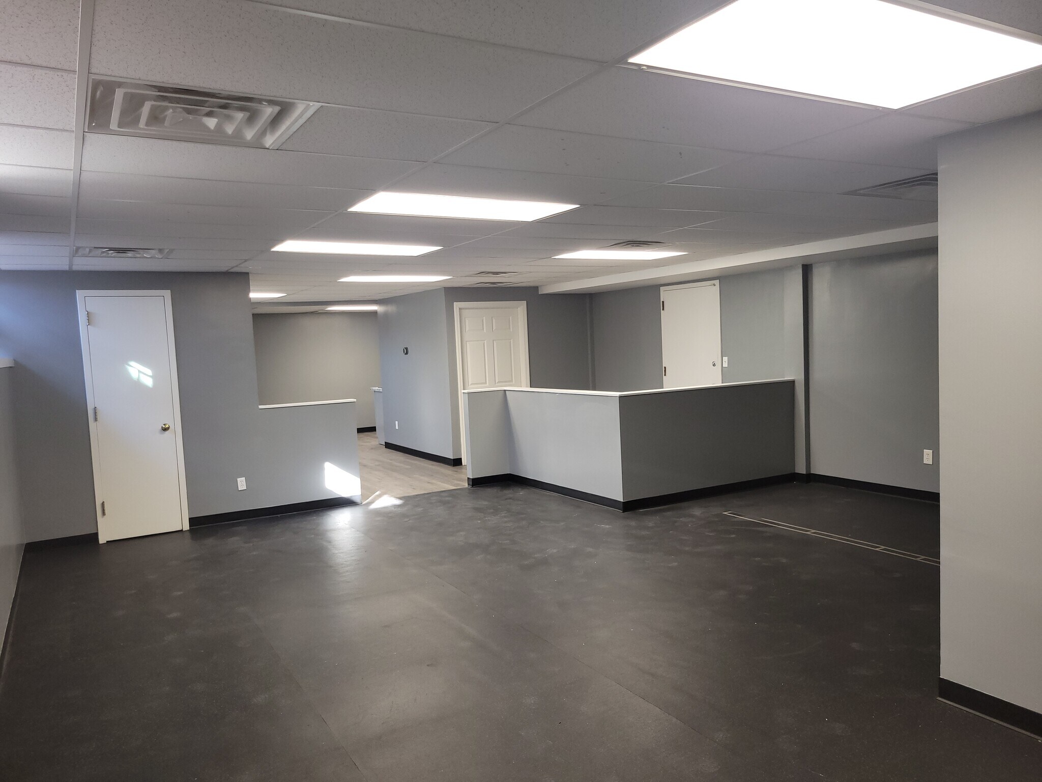 160 Commack Rd, Commack, NY à louer Photo intérieure– Image 1 sur 15