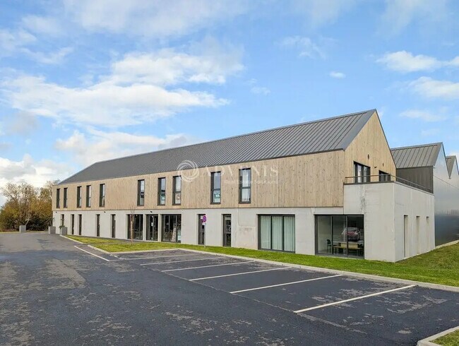 Plus de détails pour Local d'activités à louer