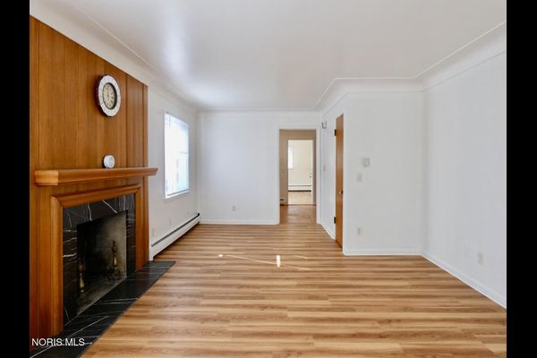 2055 Tremainsville Rd, Toledo, OH à vendre - Photo intérieure – Image 2 sur 6