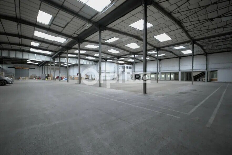 Bureau dans Vaulx-en-Velin à louer - Photo intérieure – Image 2 sur 7