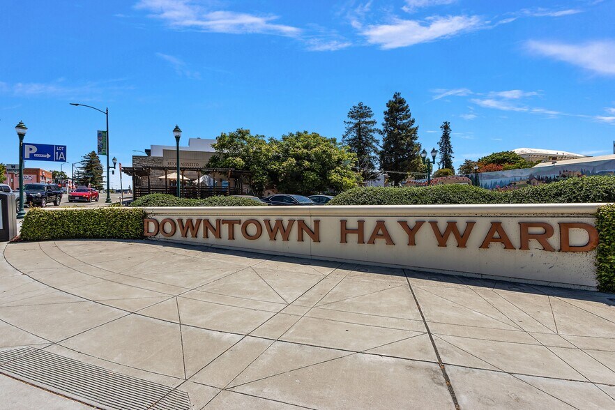 937 A St, Hayward, CA à vendre - Photo de l’immeuble – Image 3 sur 13