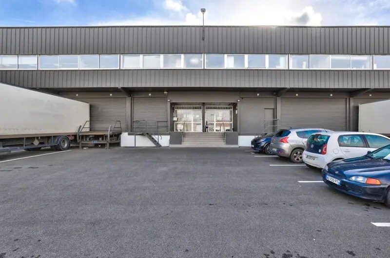 Industriel/Logistique dans Aulnay-sous-Bois à louer - Photo de l’immeuble – Image 2 sur 3