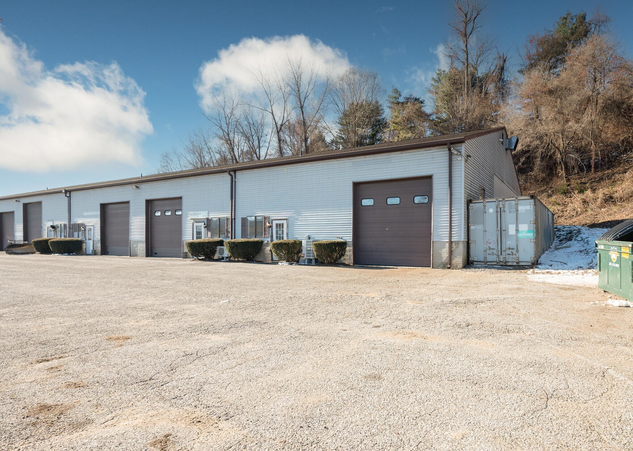 50 S End Plz, New Milford, CT à vendre Photo principale– Image 1 sur 41