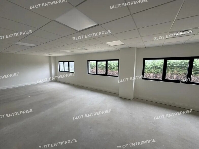 Local d’activités dans Saint-Aignan-Grandlieu à louer - Photo intérieure – Image 3 sur 10