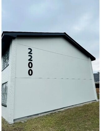 Plus de détails pour 2200 Bancroft St, Lake Charles, LA - Logement à vendre