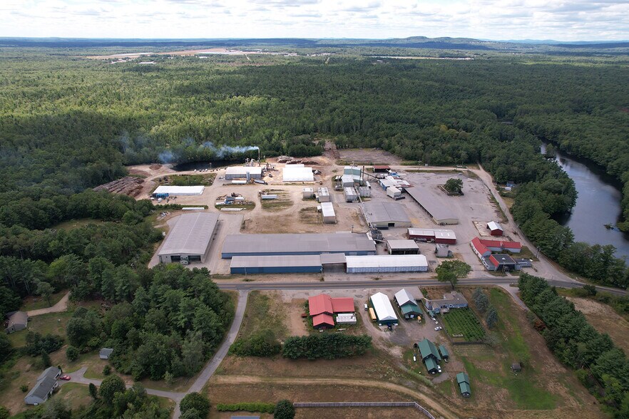563 New Dam Rd, Sanford, ME à vendre - Photo de l’immeuble – Image 2 sur 11