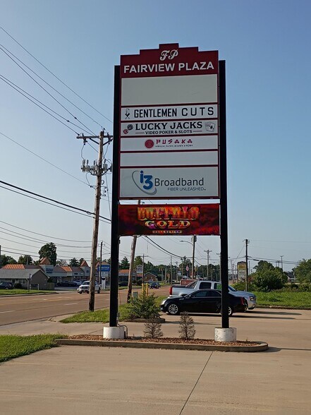 5317-5327 N Illinois St, Fairview Heights, IL à louer - Photo de l’immeuble – Image 2 sur 11