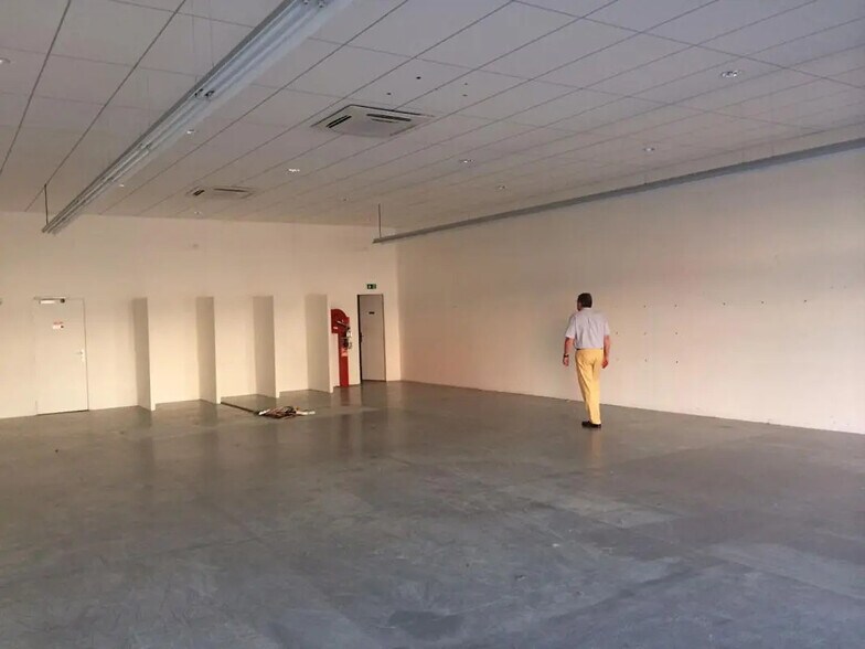 Local commercial dans Hauconcourt à vendre - Photo intérieure – Image 3 sur 8