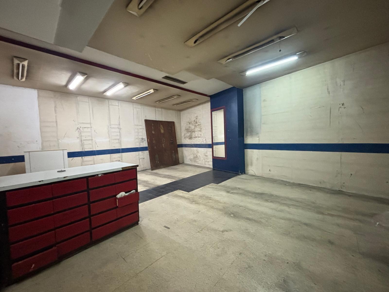 Avenida Ronda de los Tejares, Córdoba, Córdoba à louer Photo de l’immeuble– Image 1 sur 9